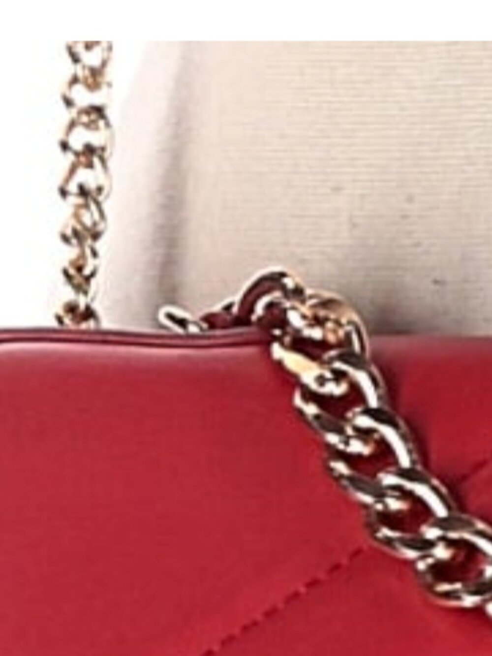 Badgley Mischka "Red Diamond Quilted" Crossbody Bag High Quality Vegan Leather - Picture 5 of 8